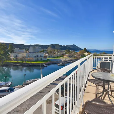 아파트 Nikolas House *